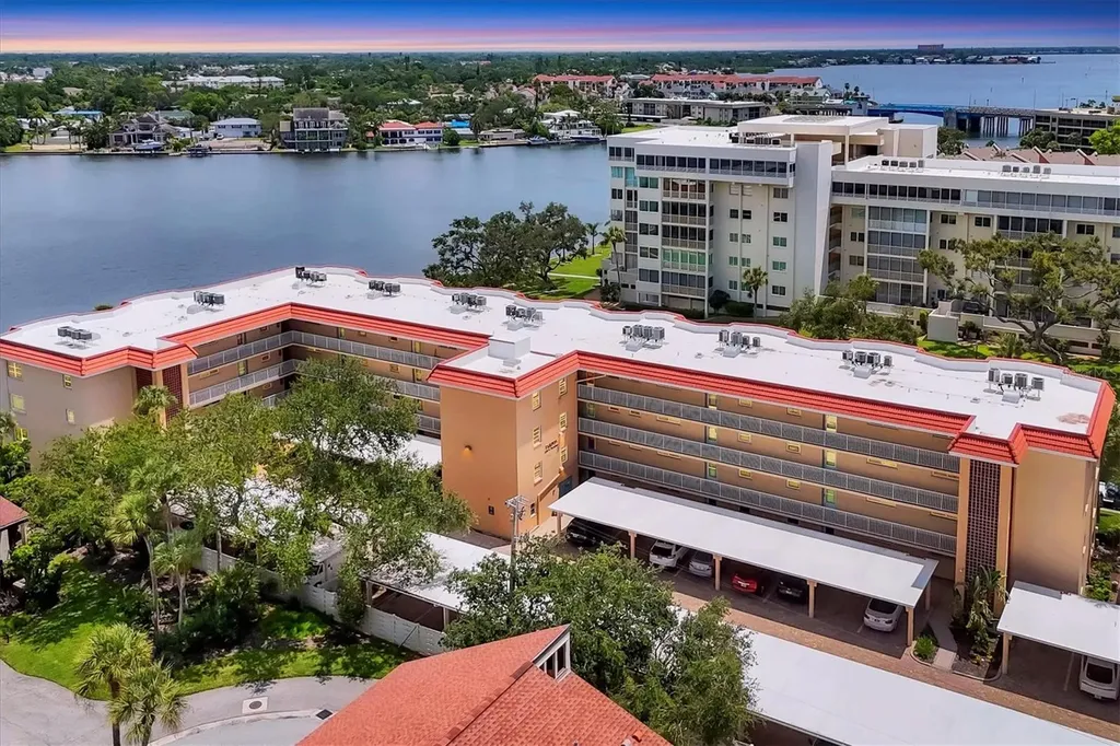 1350 N Portofino Drive Sarasota FL 34242