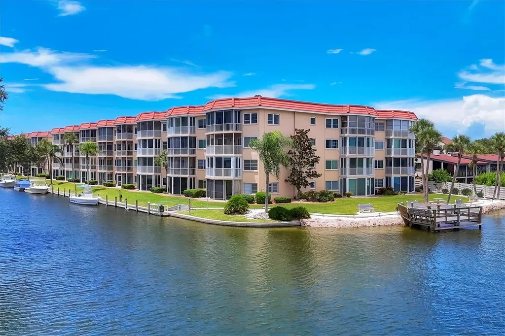 1350 N Portofino Drive Sarasota FL 34242