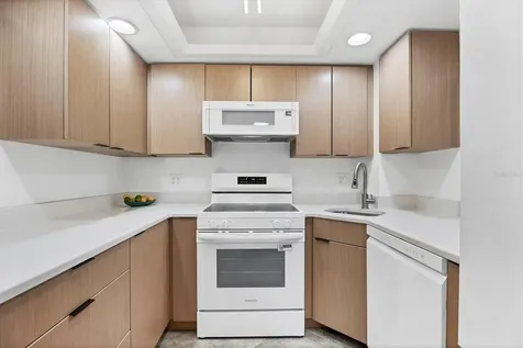 1350 N Portofino Drive Sarasota FL 34242