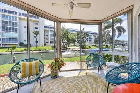 1350 N Portofino Drive Sarasota FL 34242