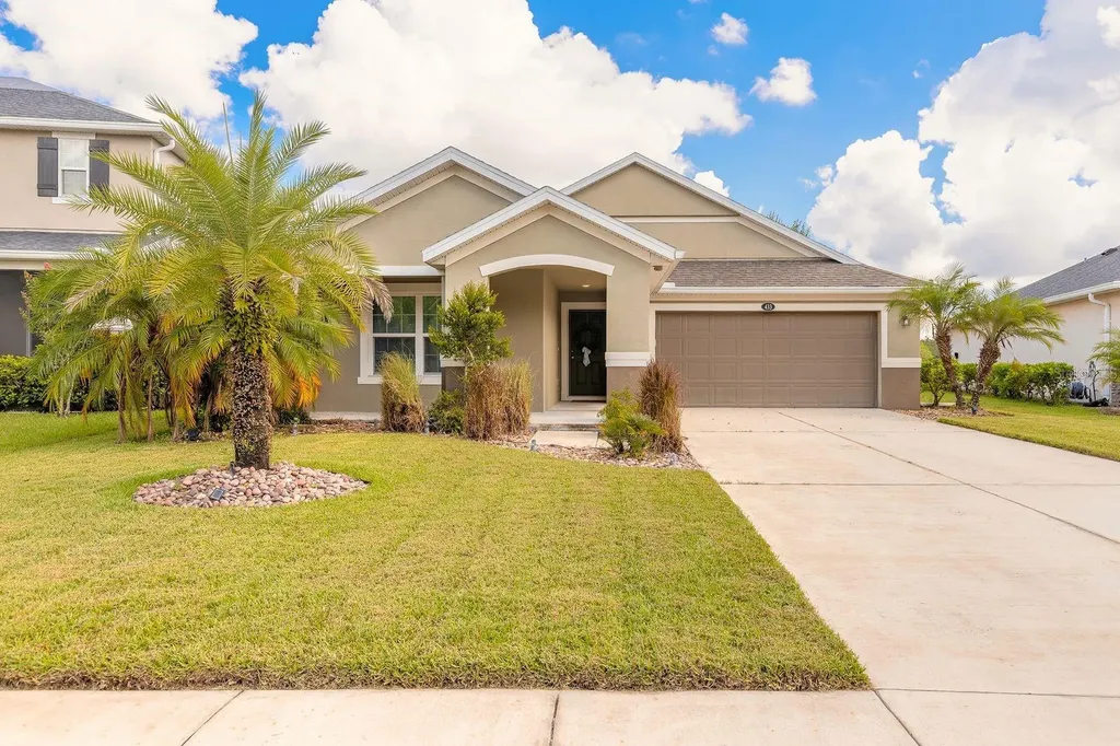 433 Grande Sunningdale Loop Daytona Beach FL 32124