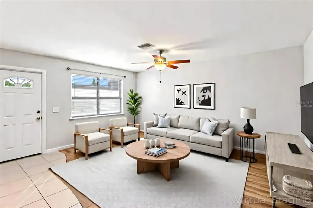 2304 Glenmore Circle Sun City Center FL 33573