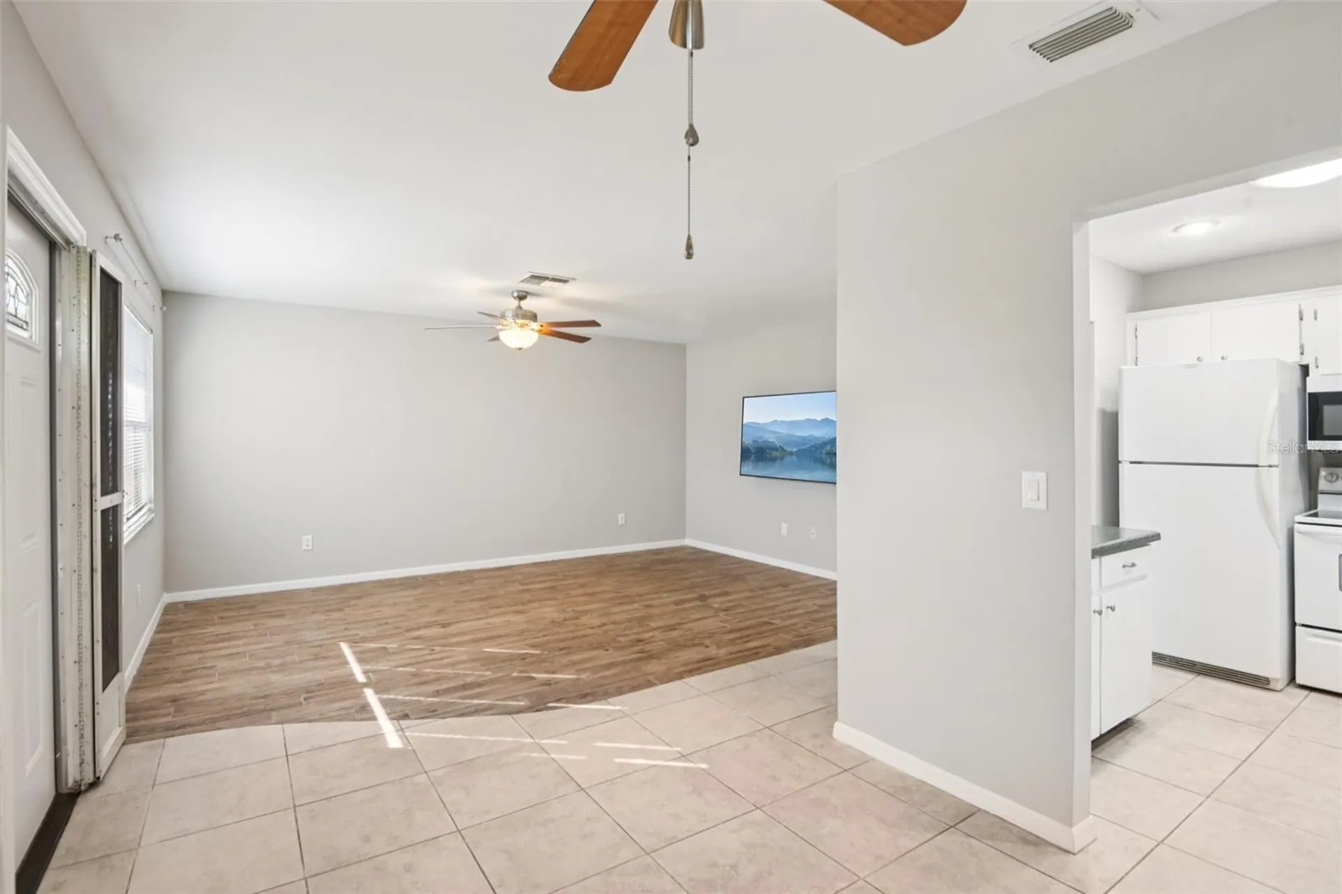 2304 Glenmore Circle Sun City Center FL 33573