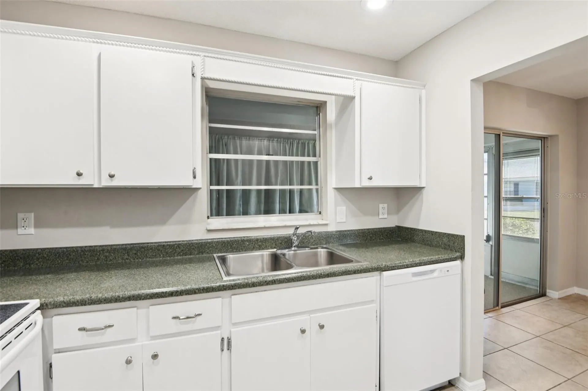 2304 Glenmore Circle Sun City Center FL 33573