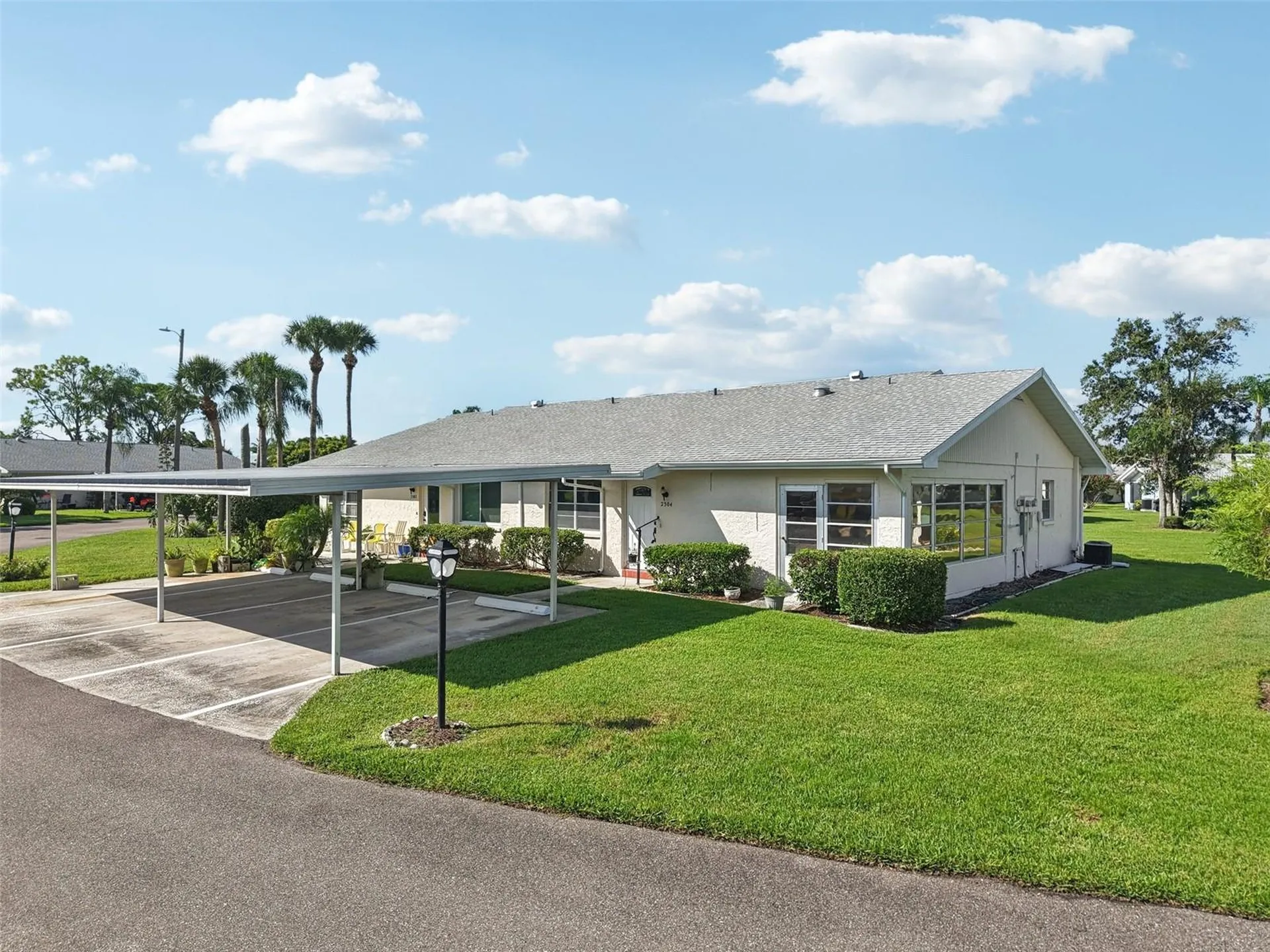2304 Glenmore Circle Sun City Center FL 33573