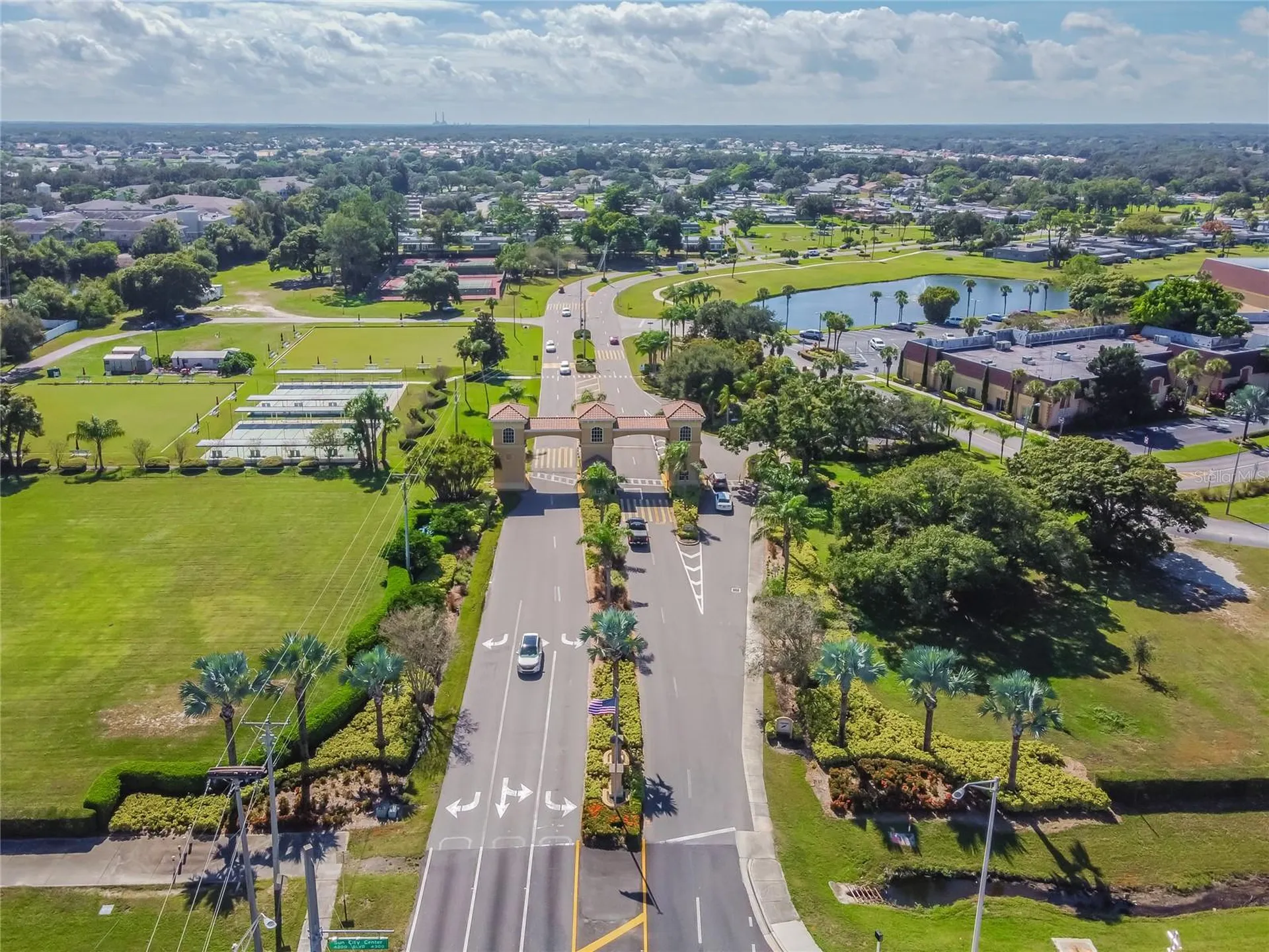 2304 Glenmore Circle Sun City Center FL 33573