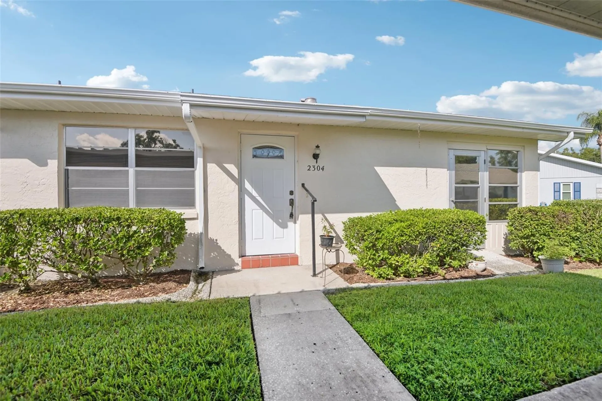 2304 Glenmore Circle Sun City Center FL 33573
