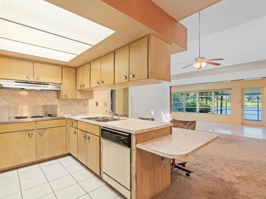 2813 Timberlake Drive Orlando FL 32806