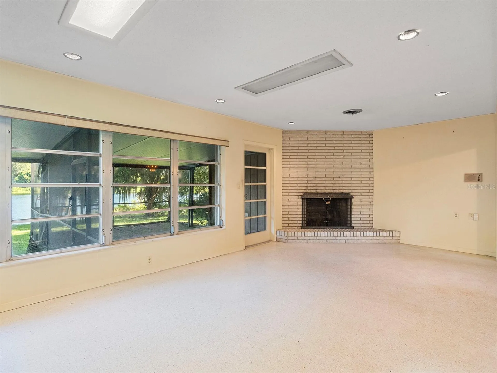 2813 Timberlake Drive Orlando FL 32806