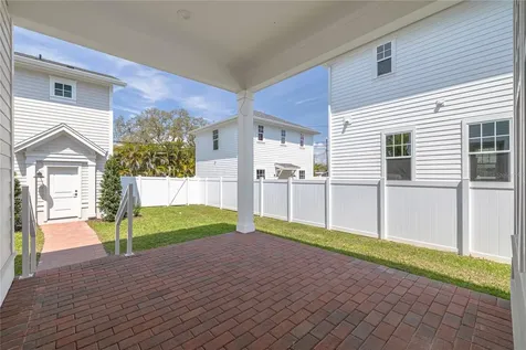 1211 35th Avenue N St Petersburg FL 33704