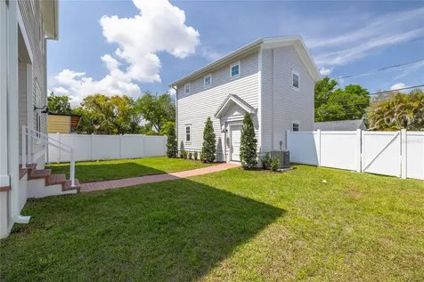 1211 35th Avenue N St Petersburg FL 33704