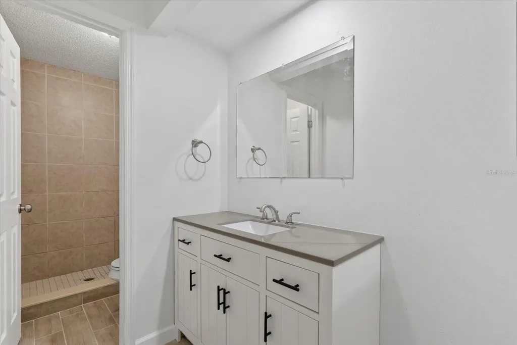 1125 Longfellow Way Sarasota FL 34243