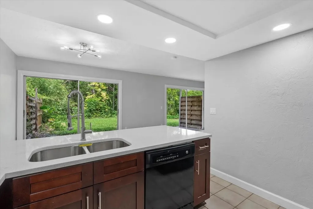 1125 Longfellow Way Sarasota FL 34243