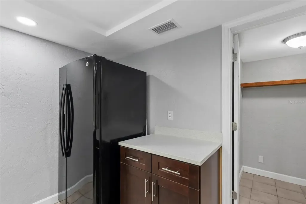 1125 Longfellow Way Sarasota FL 34243