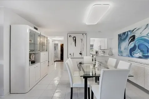 4660 Ocean Boulevard Sarasota FL 34242