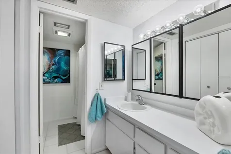 4660 Ocean Boulevard Sarasota FL 34242