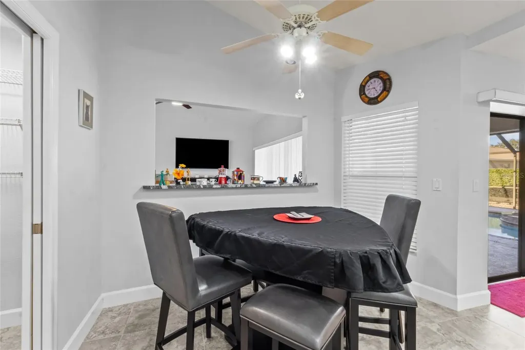 4219 Presidential Avenue Circle E Bradenton FL 34203