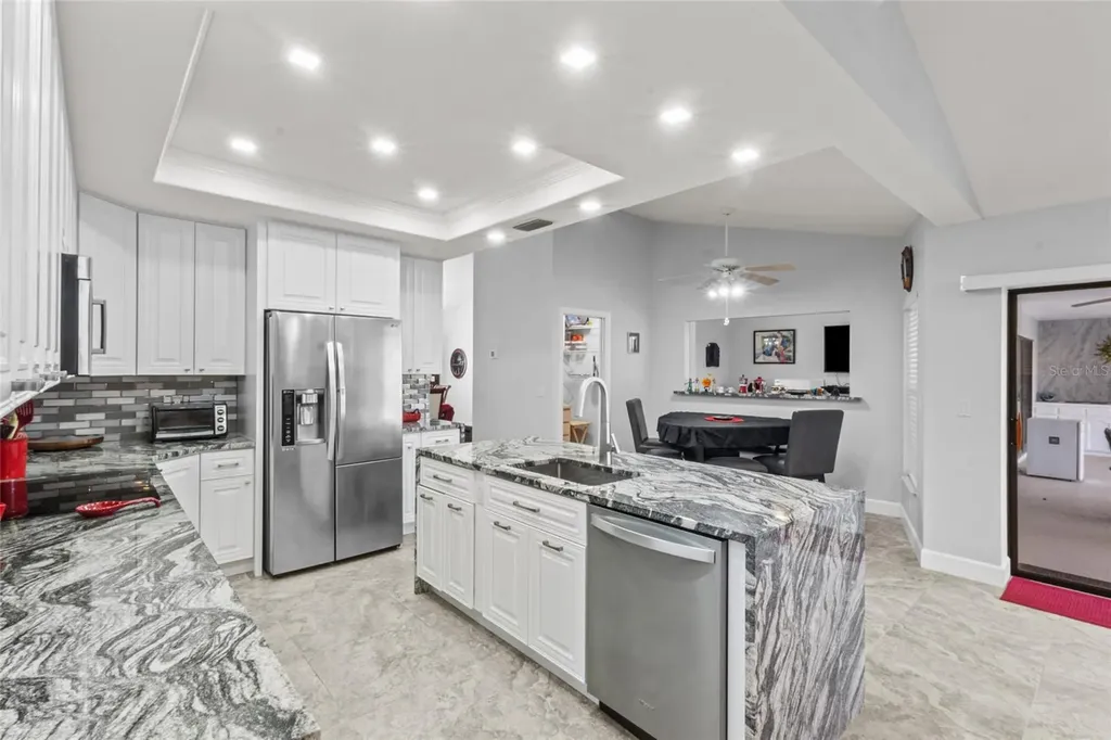 4219 Presidential Avenue Circle E Bradenton FL 34203