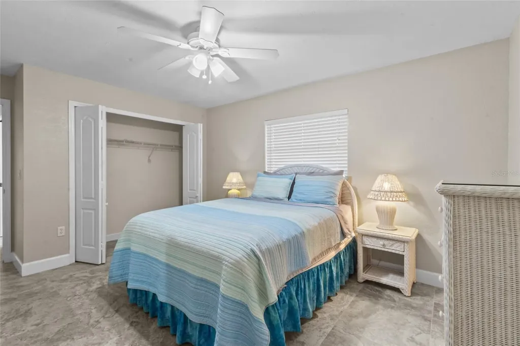 4219 Presidential Avenue Circle E Bradenton FL 34203