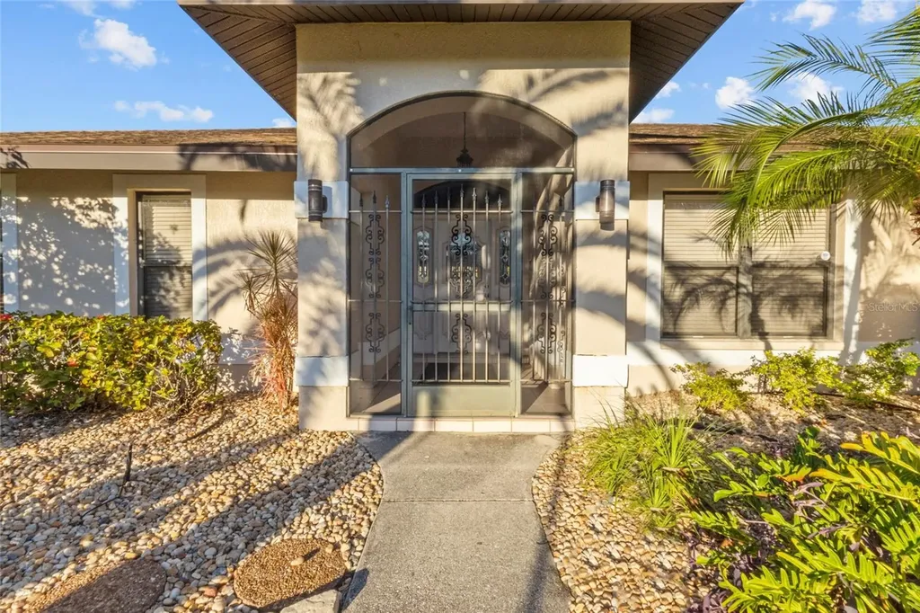 4219 Presidential Avenue Circle E Bradenton FL 34203