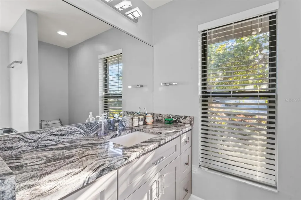 4219 Presidential Avenue Circle E Bradenton FL 34203