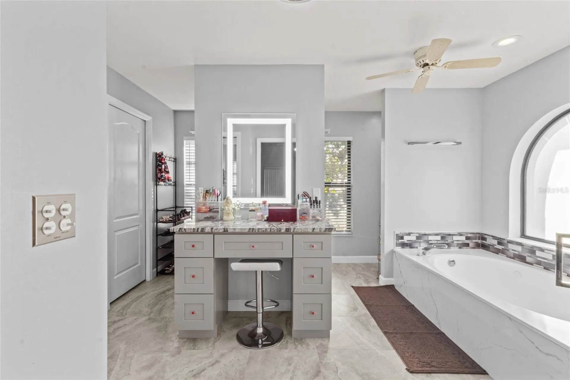 4219 Presidential Avenue Circle E Bradenton FL 34203