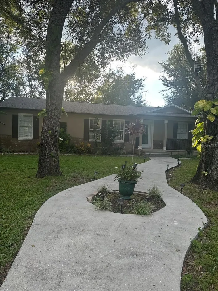 10520 Henderson Road Tampa FL 33625