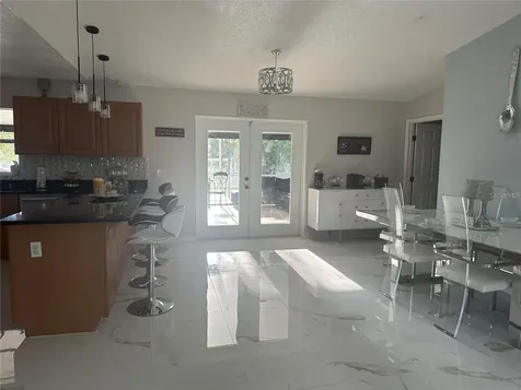 10520 Henderson Road Tampa FL 33625