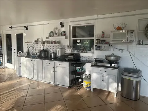 10520 Henderson Road Tampa FL 33625
