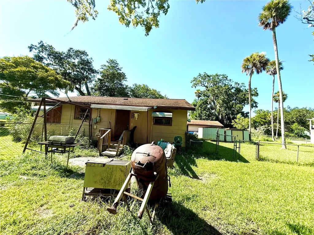 631 Elm Avenue Holly Hill FL 32117