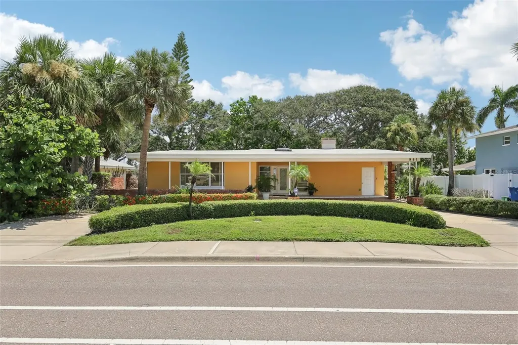 941 Gulf Boulevard Belleair Beach FL 33786