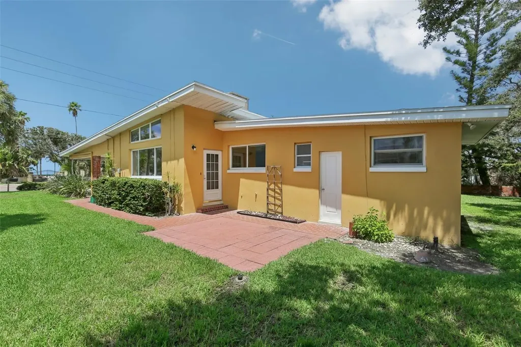 941 Gulf Boulevard Belleair Beach FL 33786