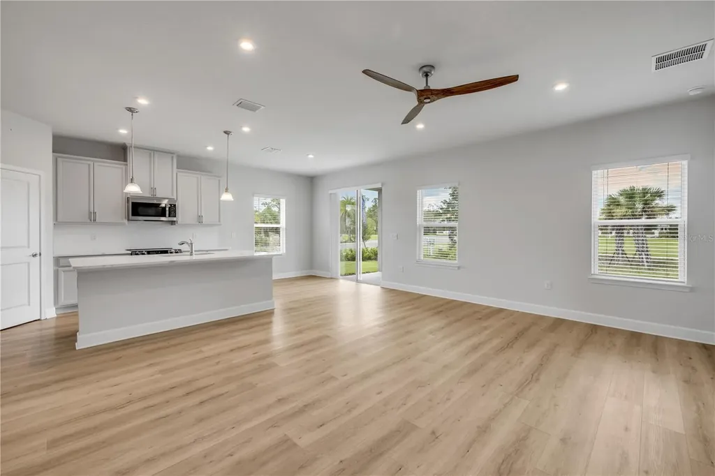 1002 Chelan Falls Drive Deland FL 32724