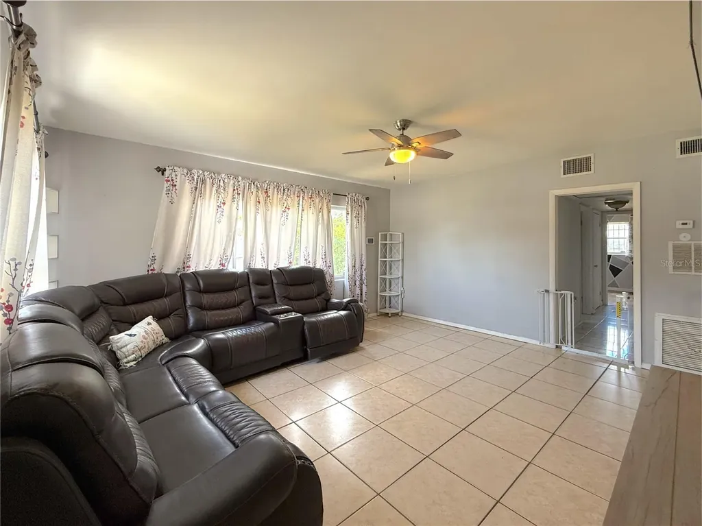4919 Indialantic Drive Orlando FL 32808