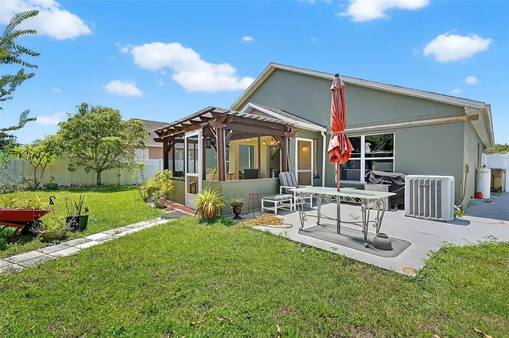 2638 Eagle Canyon Drive N Kissimmee FL 34746
