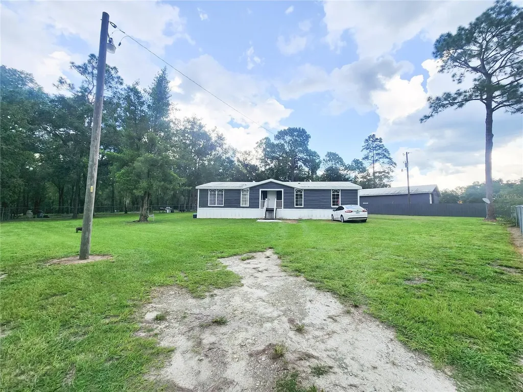 18975 W Highway 328 Dunnellon FL 34432