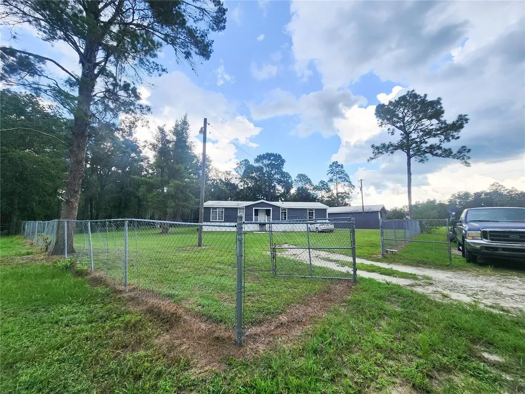 18975 W Highway 328 Dunnellon FL 34432