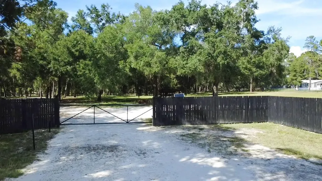 18975 W Highway 328 Dunnellon FL 34432