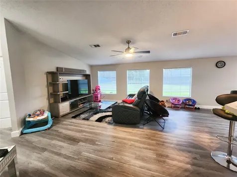 18975 W Highway 328 Dunnellon FL 34432