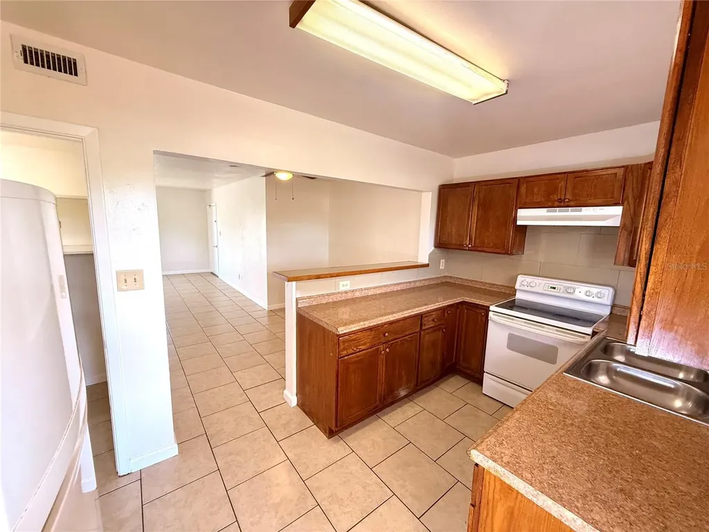 1050 62nd Avenue South St Petersburg FL 33705
