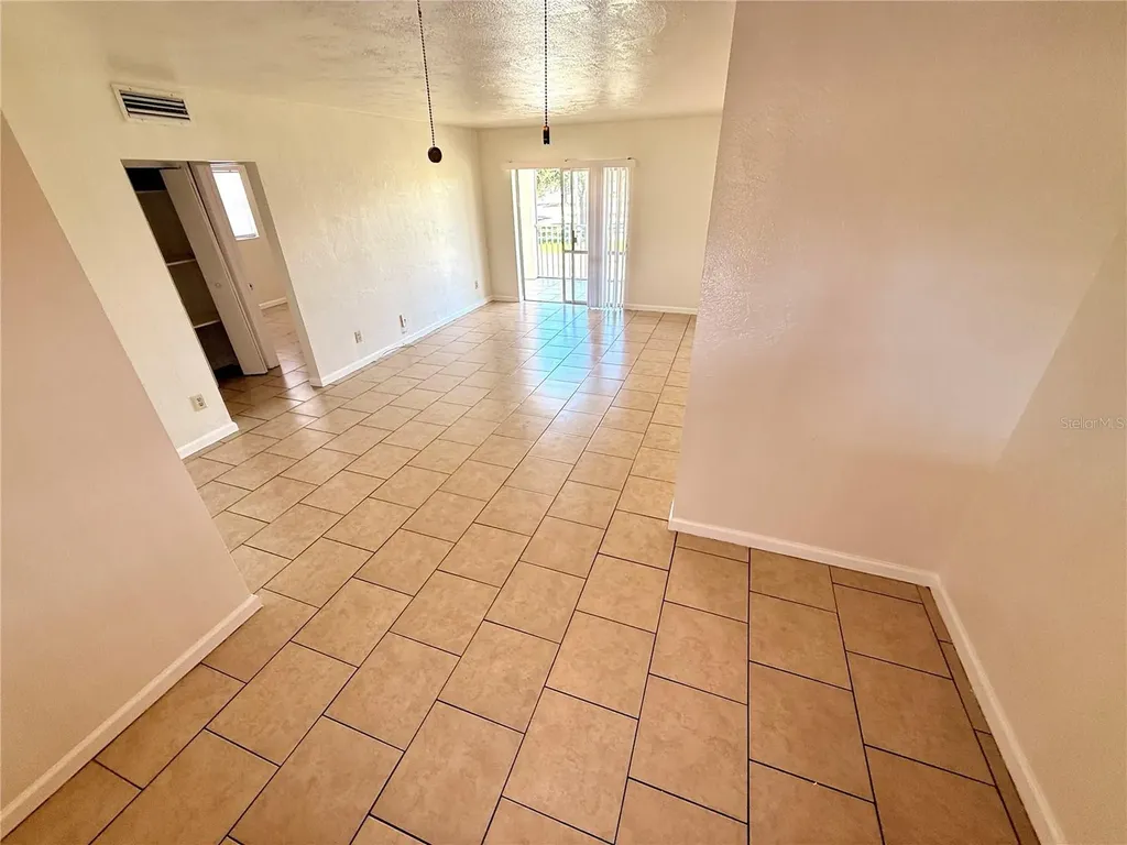 1050 62nd Avenue South St Petersburg FL 33705