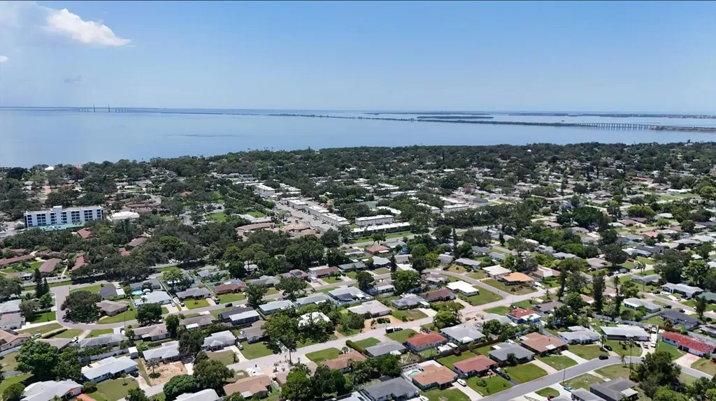 1050 62nd Avenue South St Petersburg FL 33705