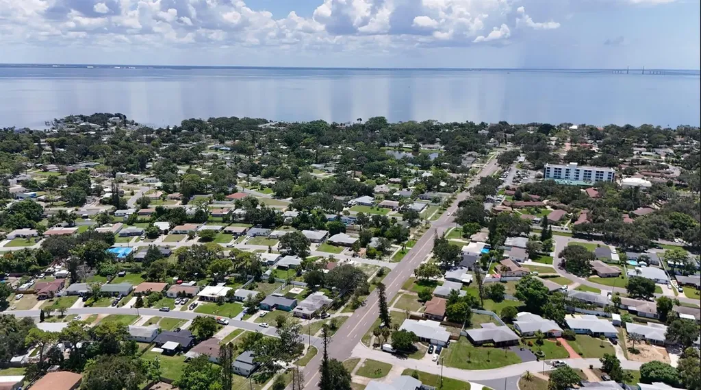 1050 62nd Avenue South St Petersburg FL 33705