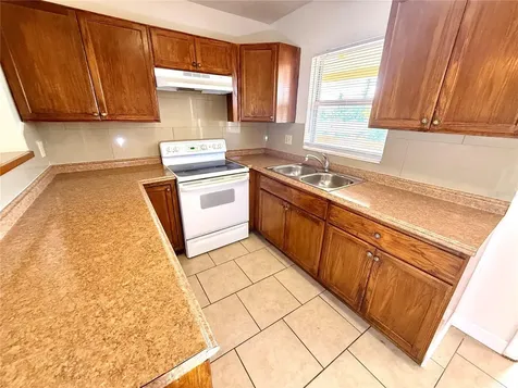1050 62nd Avenue South St Petersburg FL 33705