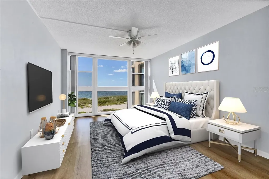 555 The Esplanade N Venice FL 34285
