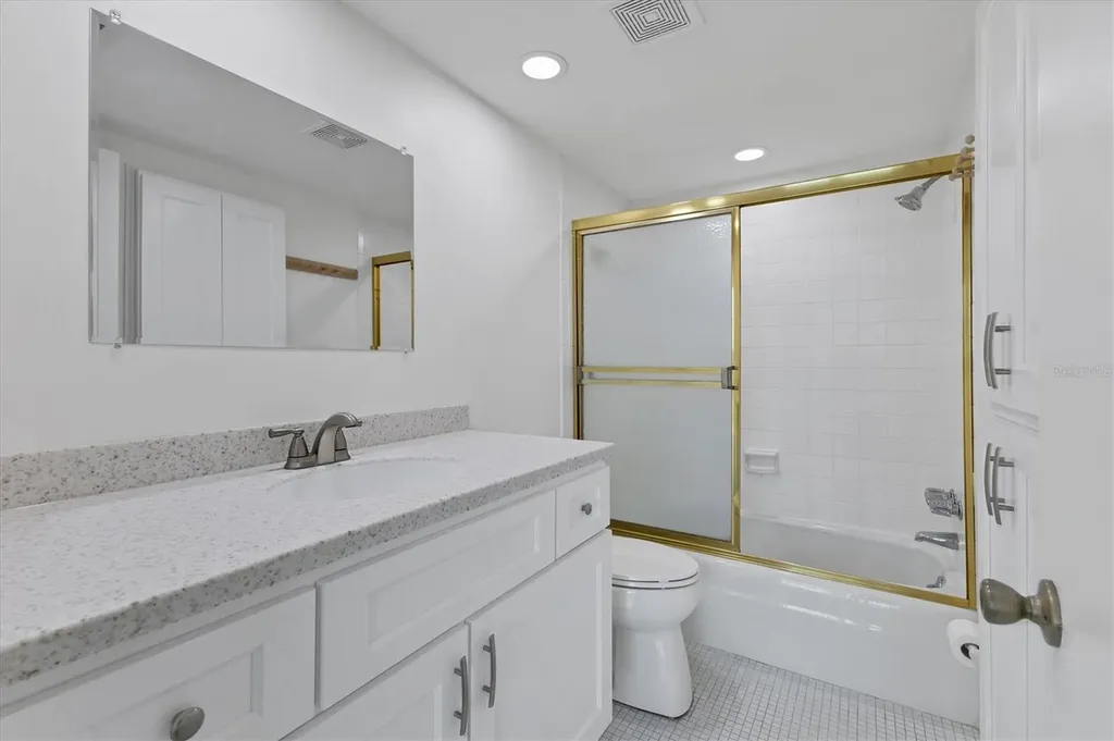 555 The Esplanade N Venice FL 34285