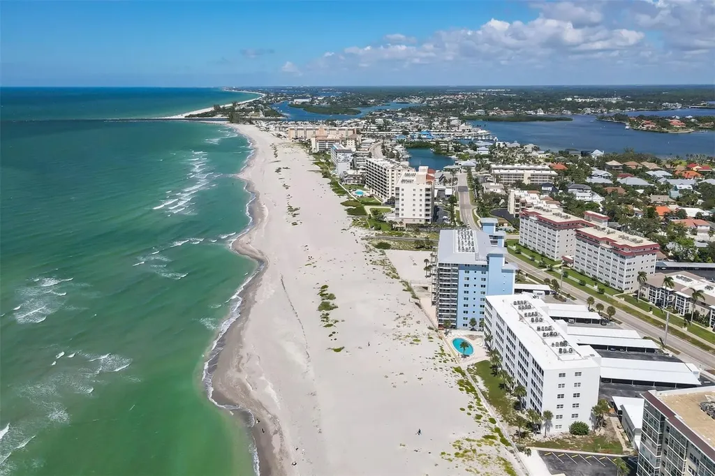 555 The Esplanade N Venice FL 34285