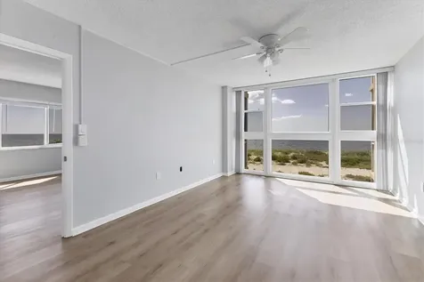 555 The Esplanade N Venice FL 34285