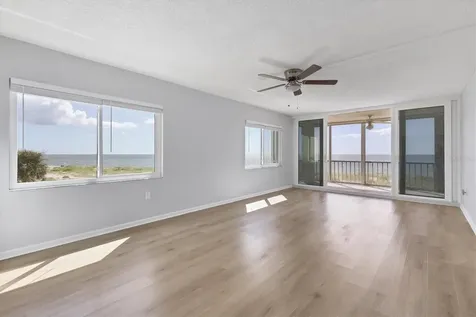 555 The Esplanade N Venice FL 34285
