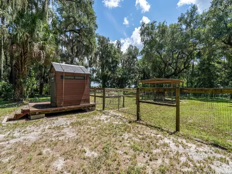 4645 NE 159th Place Citra FL 32113